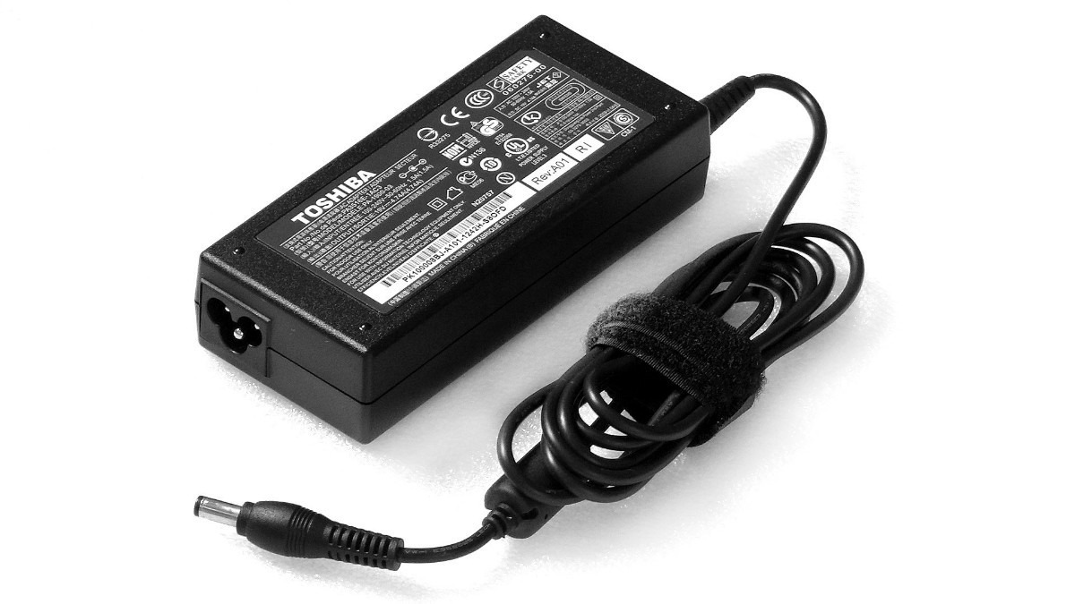 Assistência Técnica de Informática em Lauro de Freitas - Conserto de Notebooks - Carregador Toshiba